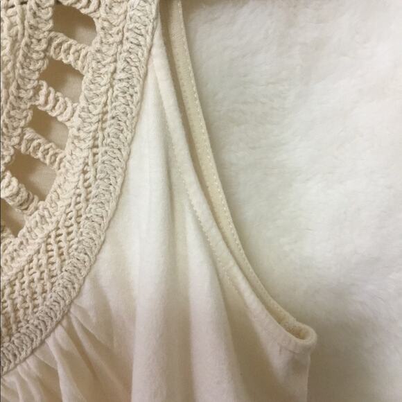 Ric Rac Ivory Ruffle Sleeveless Top - Picture 5 of 6